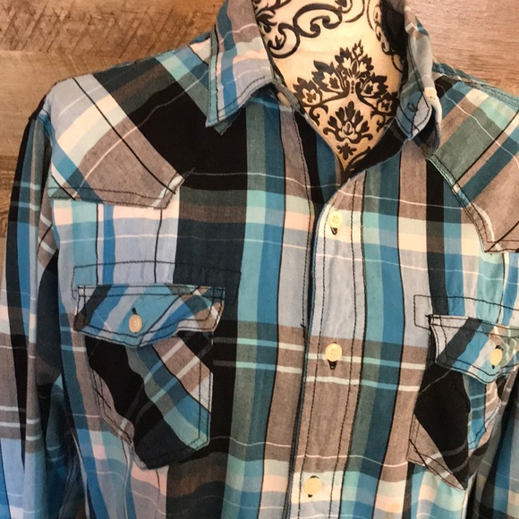 Black Label Slim Fit Men’s Plaid Shirt - Picture 2 of 6